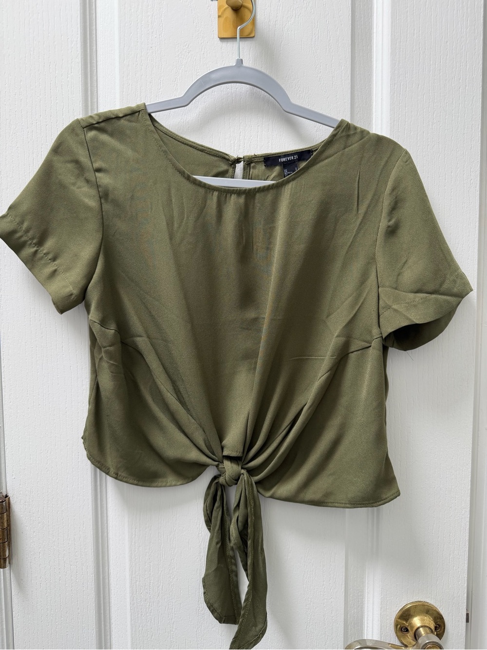 Forever 21 Olive Green Tie-Front Crop Top